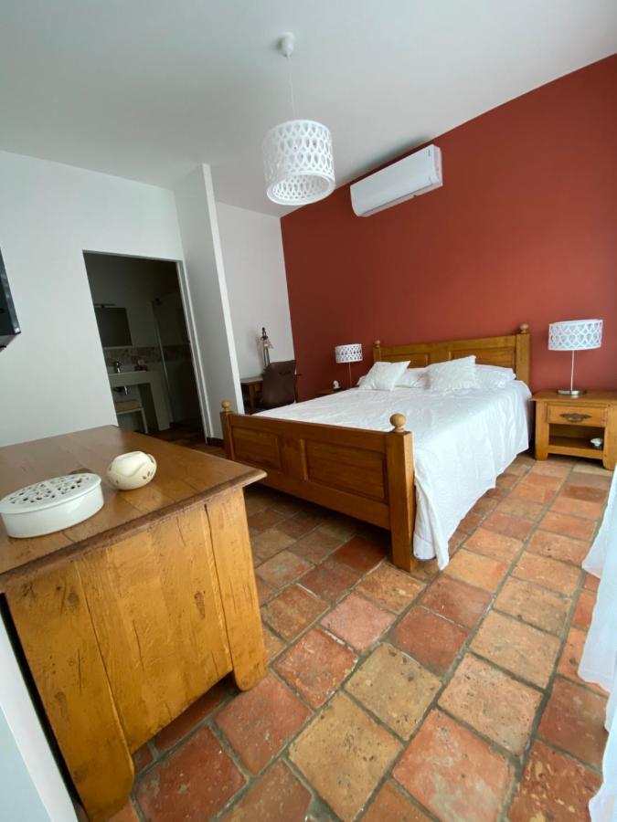 Aou Saintou Hotel Morlaas Bagian luar foto