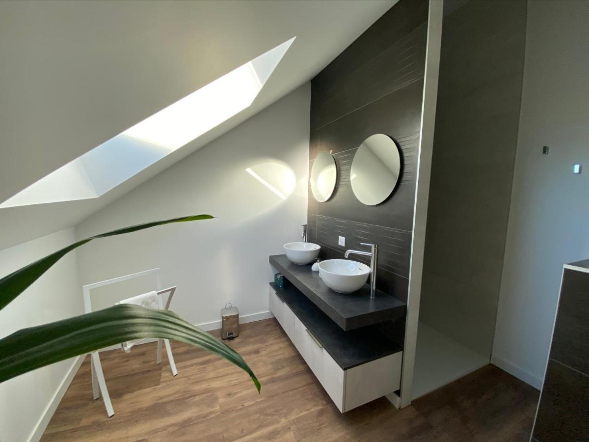 Aou Saintou Hotel Morlaas Bagian luar foto